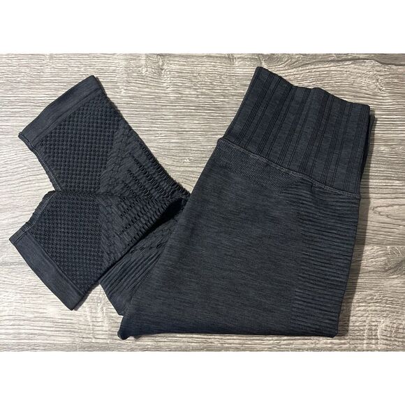 Athleta Halasana Seamless 7/8 Tight Macrame Charcoal Gray Leggings Size M(24x24) - Picture 1 of 12
